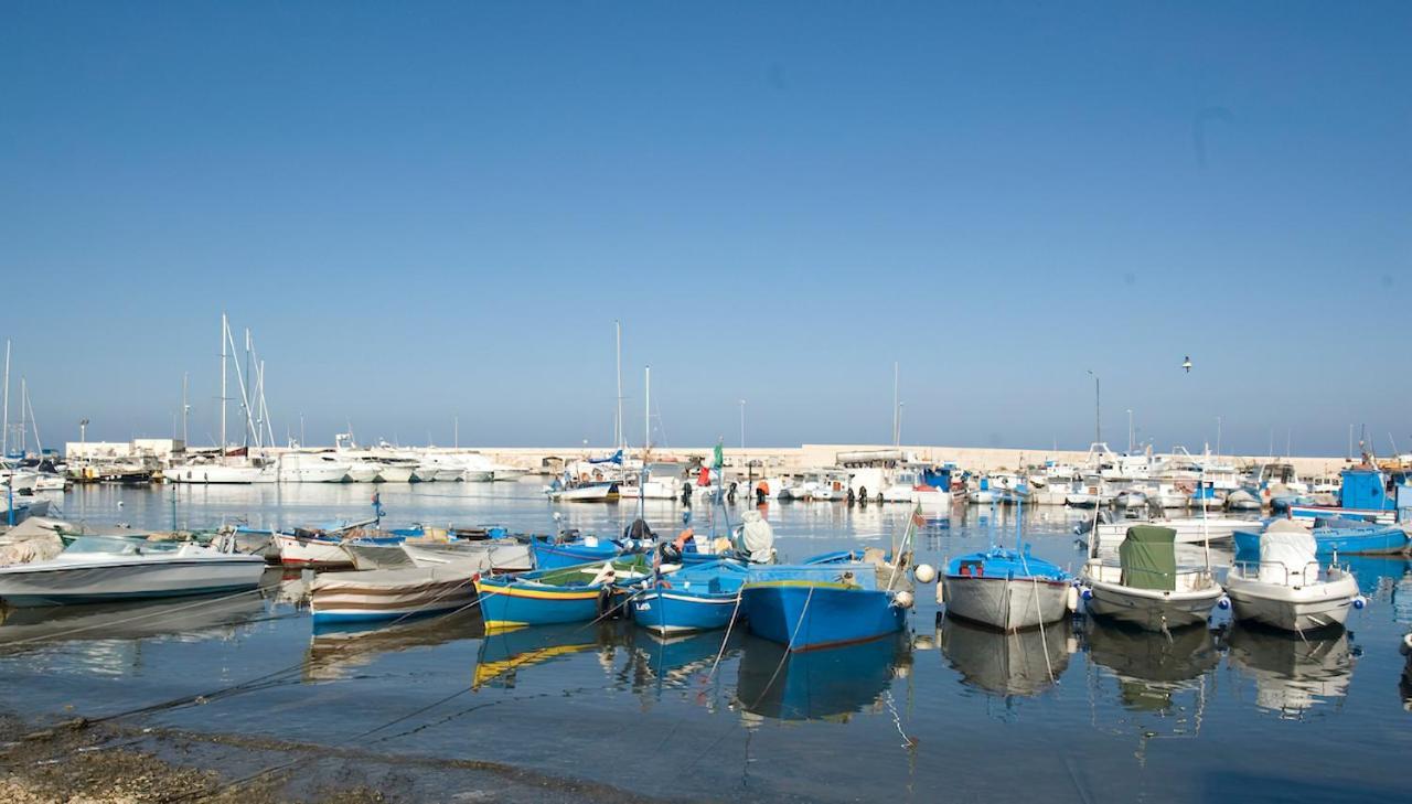 Regina Di Cuori Apartamento Mola di Bari Exterior foto
