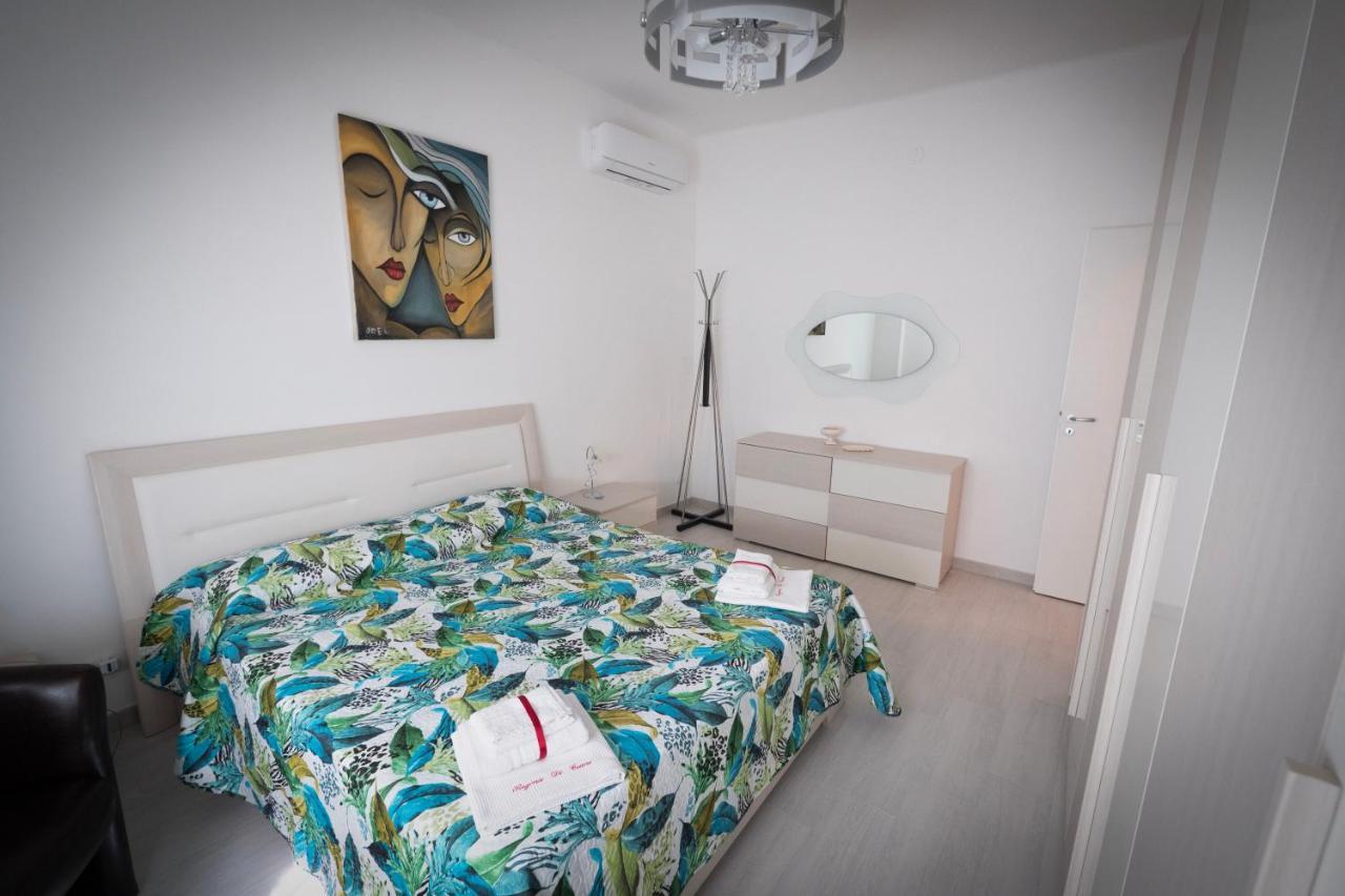 Regina Di Cuori Apartamento Mola di Bari Exterior foto