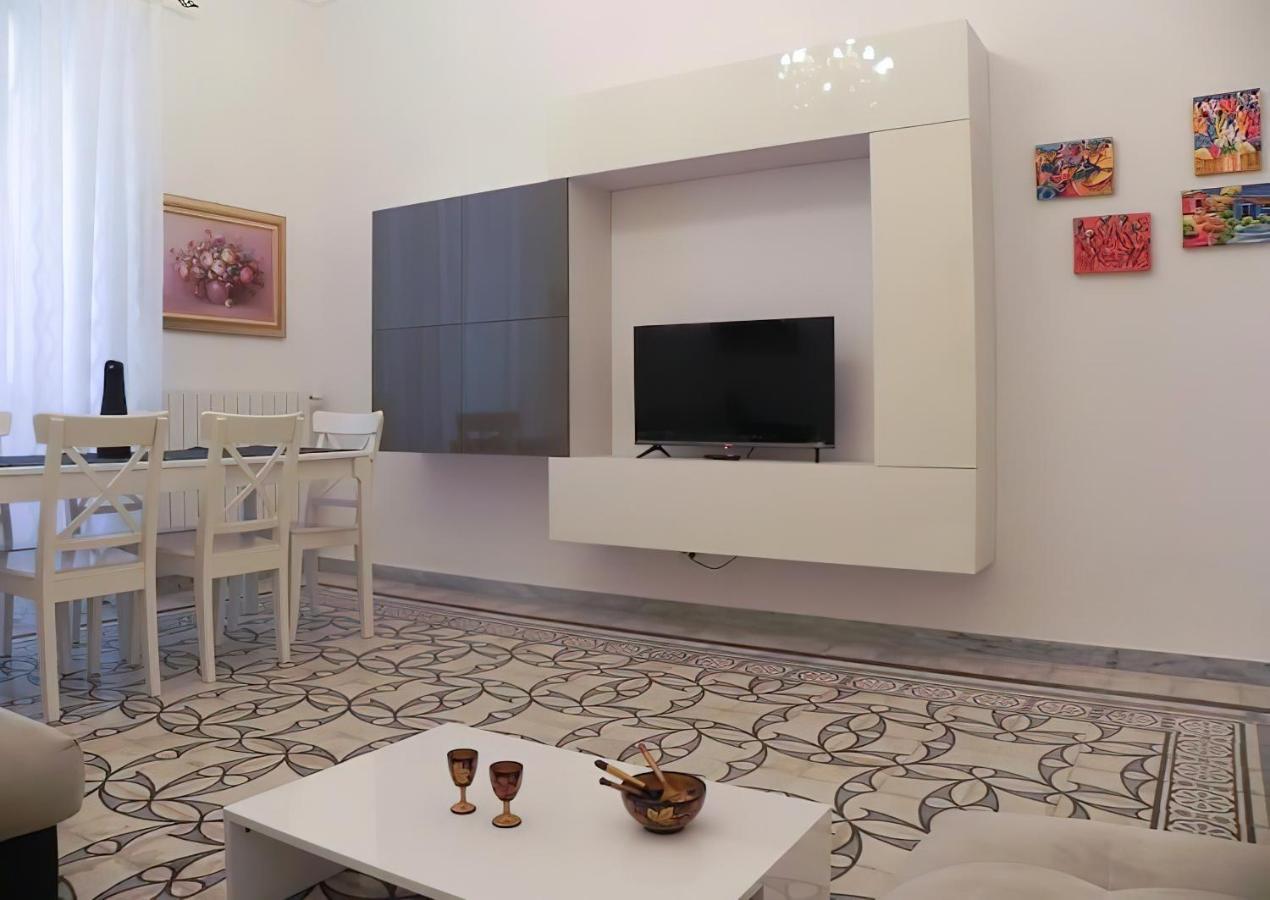 Regina Di Cuori Apartamento Mola di Bari Exterior foto