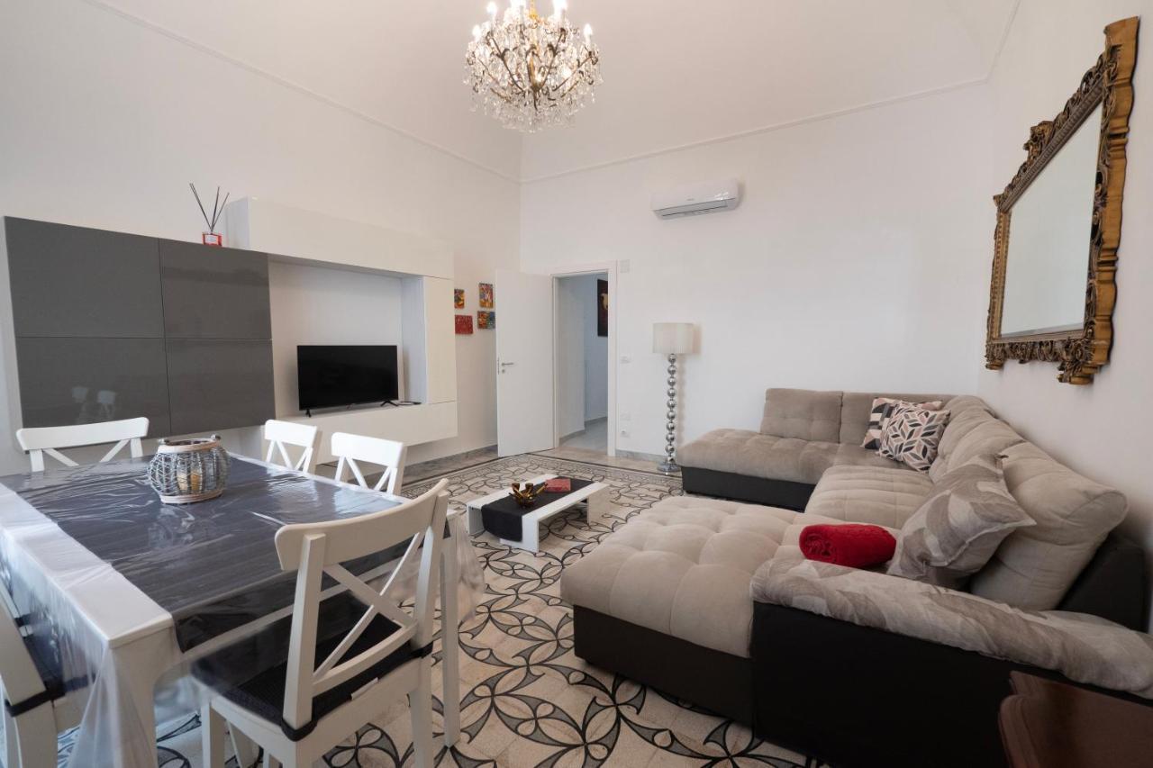Regina Di Cuori Apartamento Mola di Bari Exterior foto