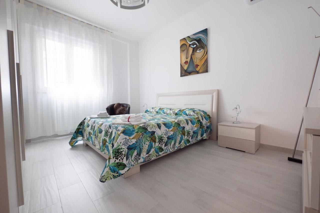 Regina Di Cuori Apartamento Mola di Bari Exterior foto