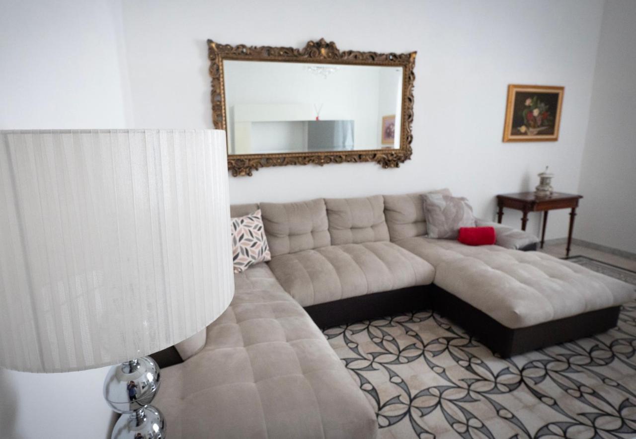 Regina Di Cuori Apartamento Mola di Bari Exterior foto